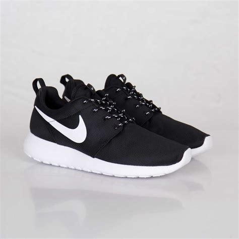 nike roshe run zwart dames|nike roshe run aanbieding.